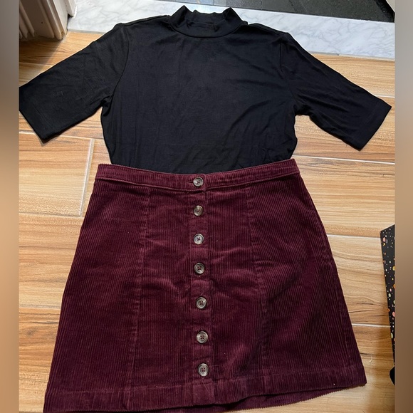 Forever 21 Button Up Mini Skirt - Picture 5 of 8